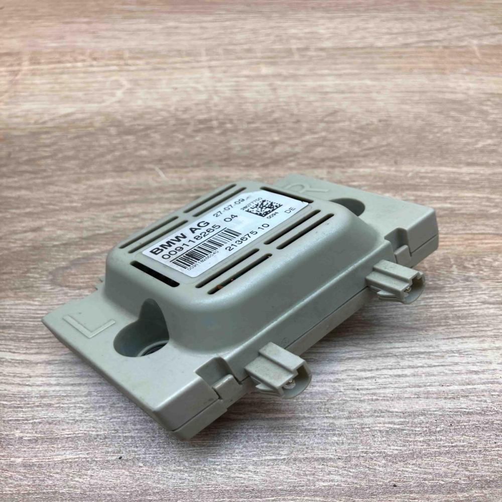 9118265 21367510  Aerial antenna amplifier BMW 7 F01 F02 F03 F04