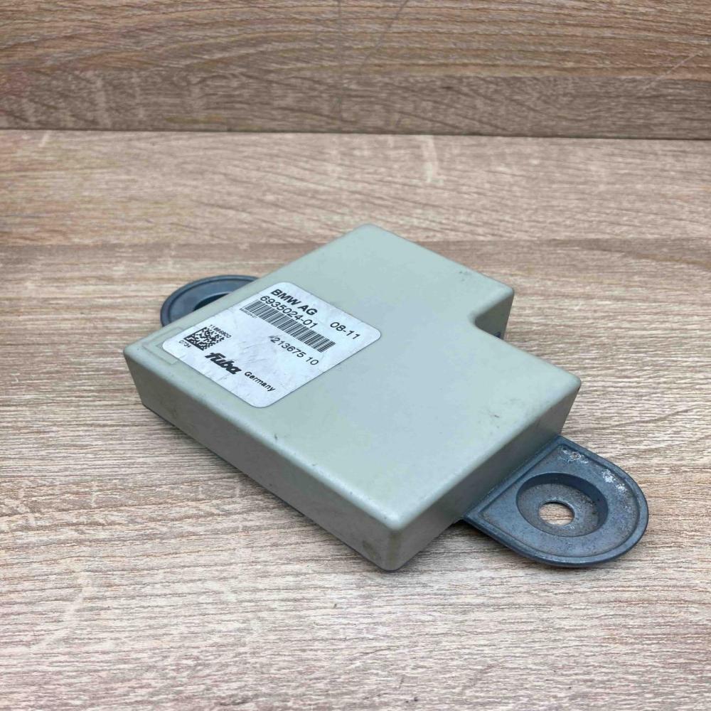 6935024 213675 10 Used Aerial antenna amplifier BMW 5 E60 E61