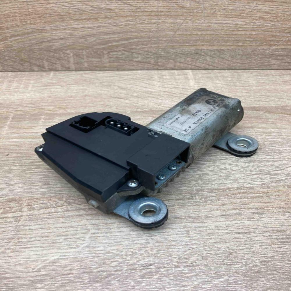 8361640   Sunroof motor/actuator BMW 5 E39