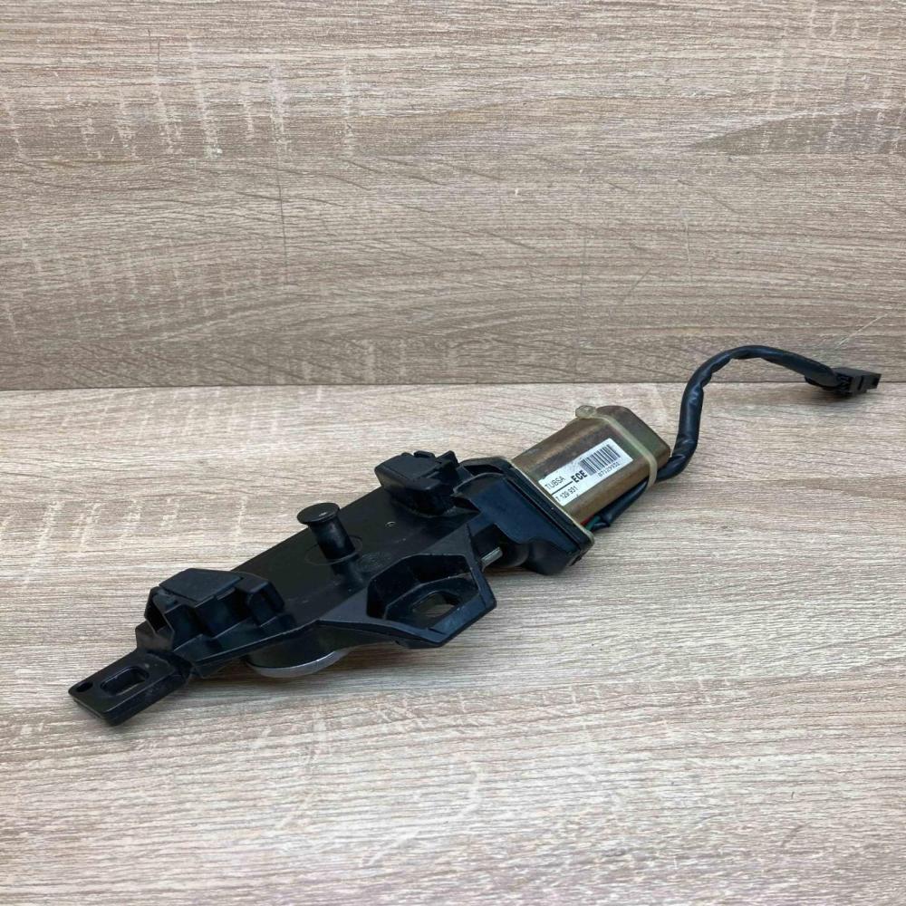 7129931 ED424525  Tailgate/trunk/boot lock/catch/latch BMW 5 E60 E61