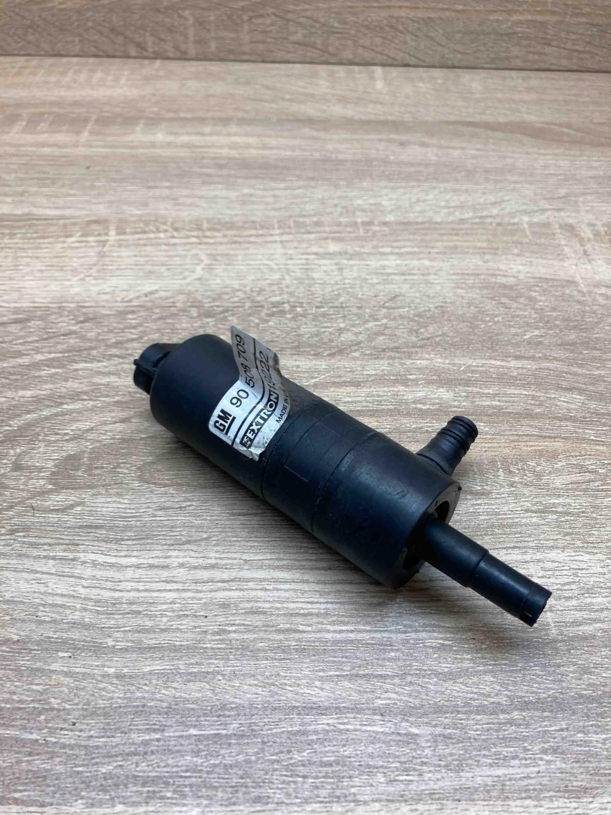 90508709 19222  Headlight washer pump Opel Vectra C