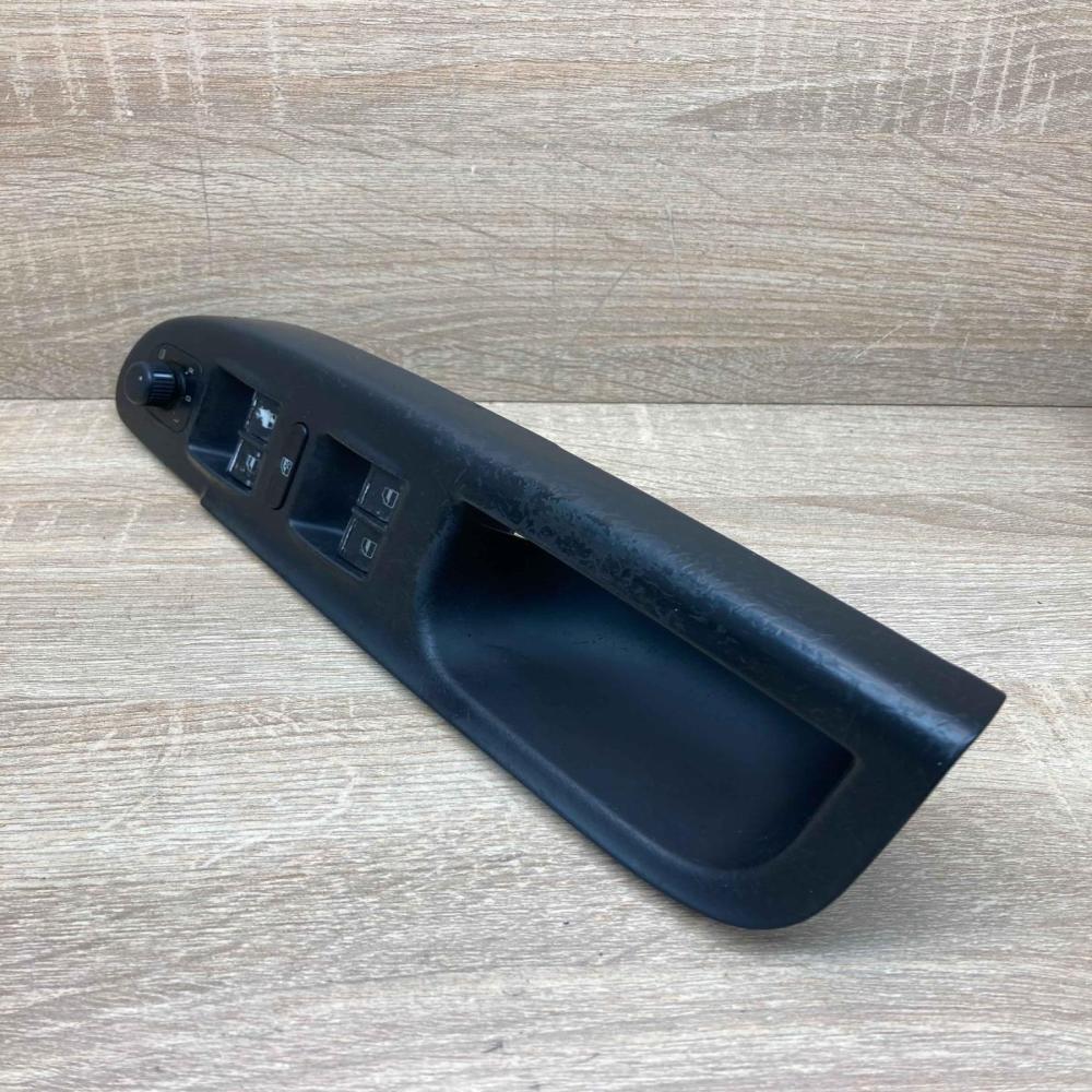 3C1867171 1K4959857  Electric window control switch Volkswagen PASSAT B6