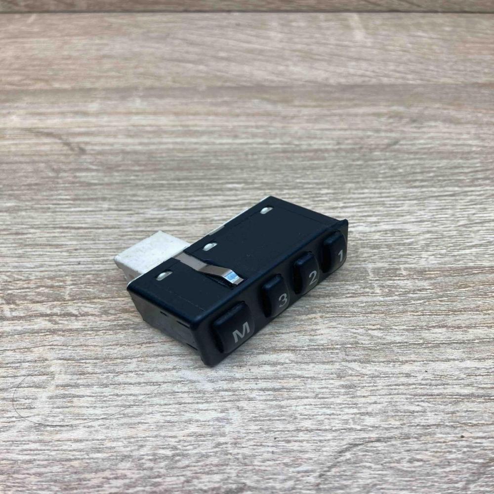 8352160   Seat memory switch BMW 5 E39