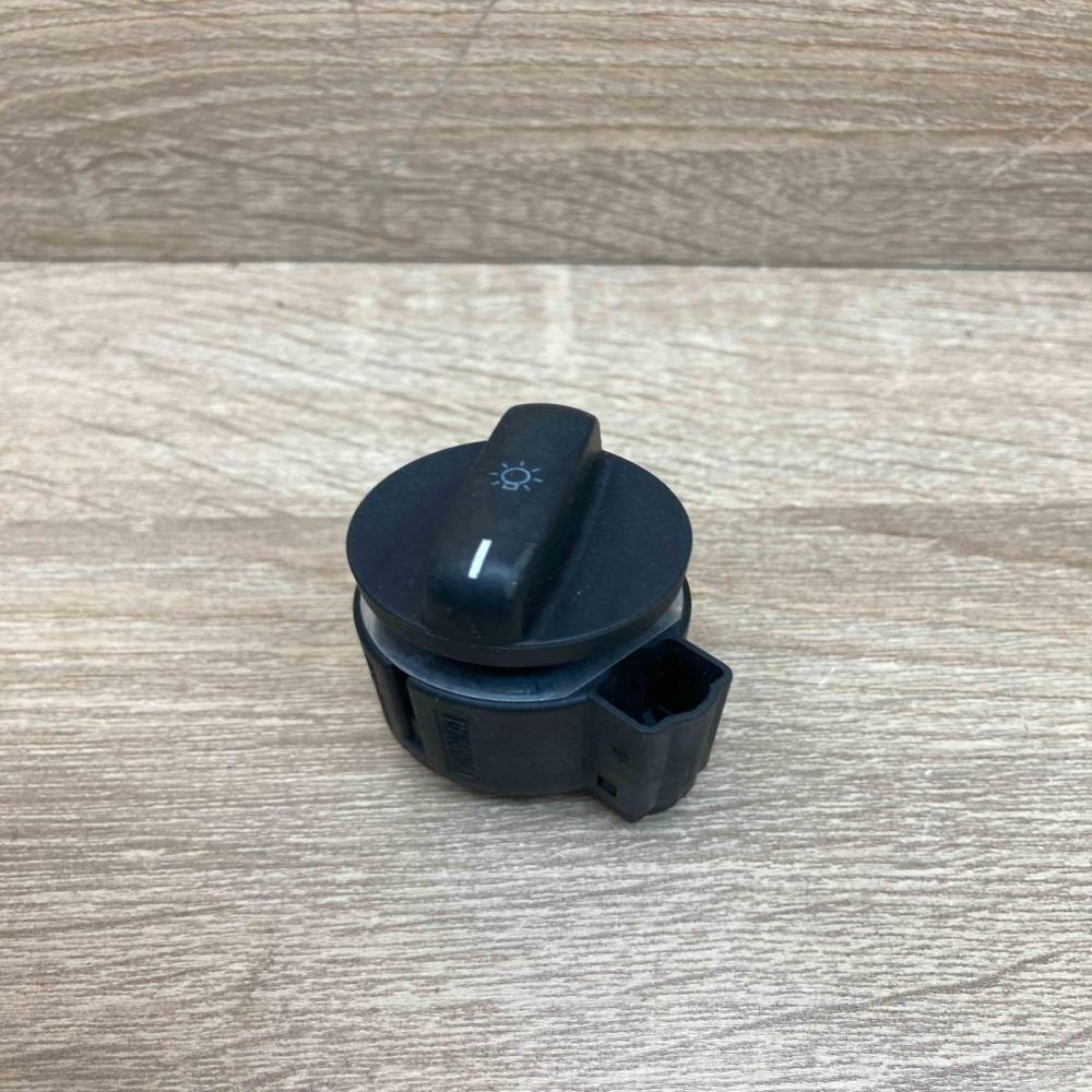 8363683 5493910 11  Light switch BMW 5 E39