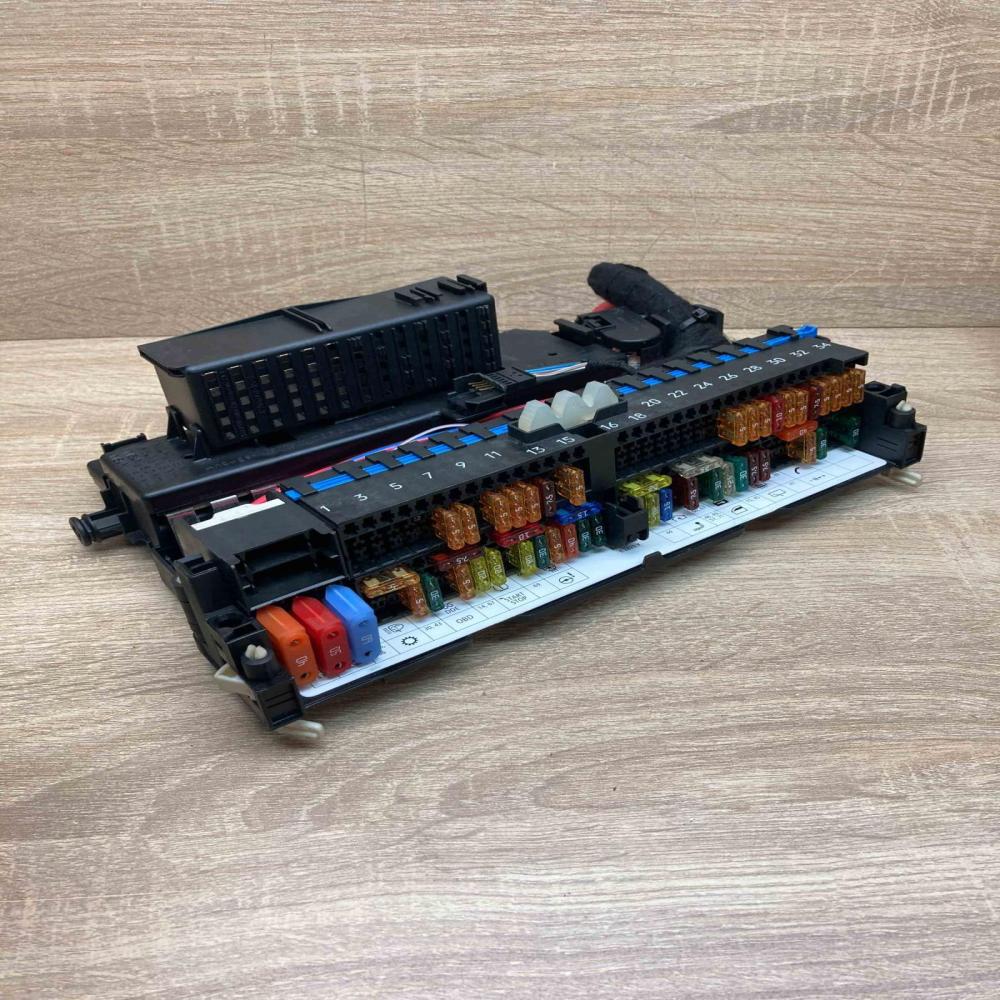 8364540 8364542  Fuse module BMW 3 E46