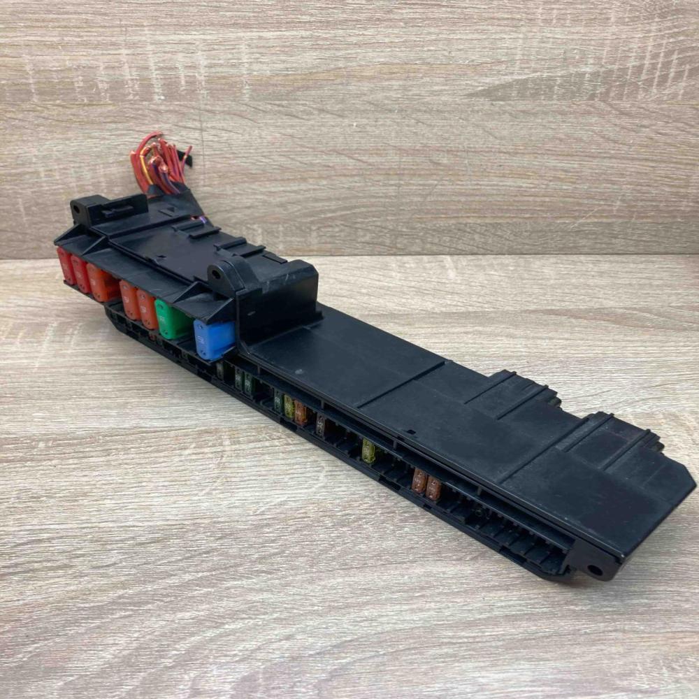 6957330   Fuse module BMW 5 E60 E61