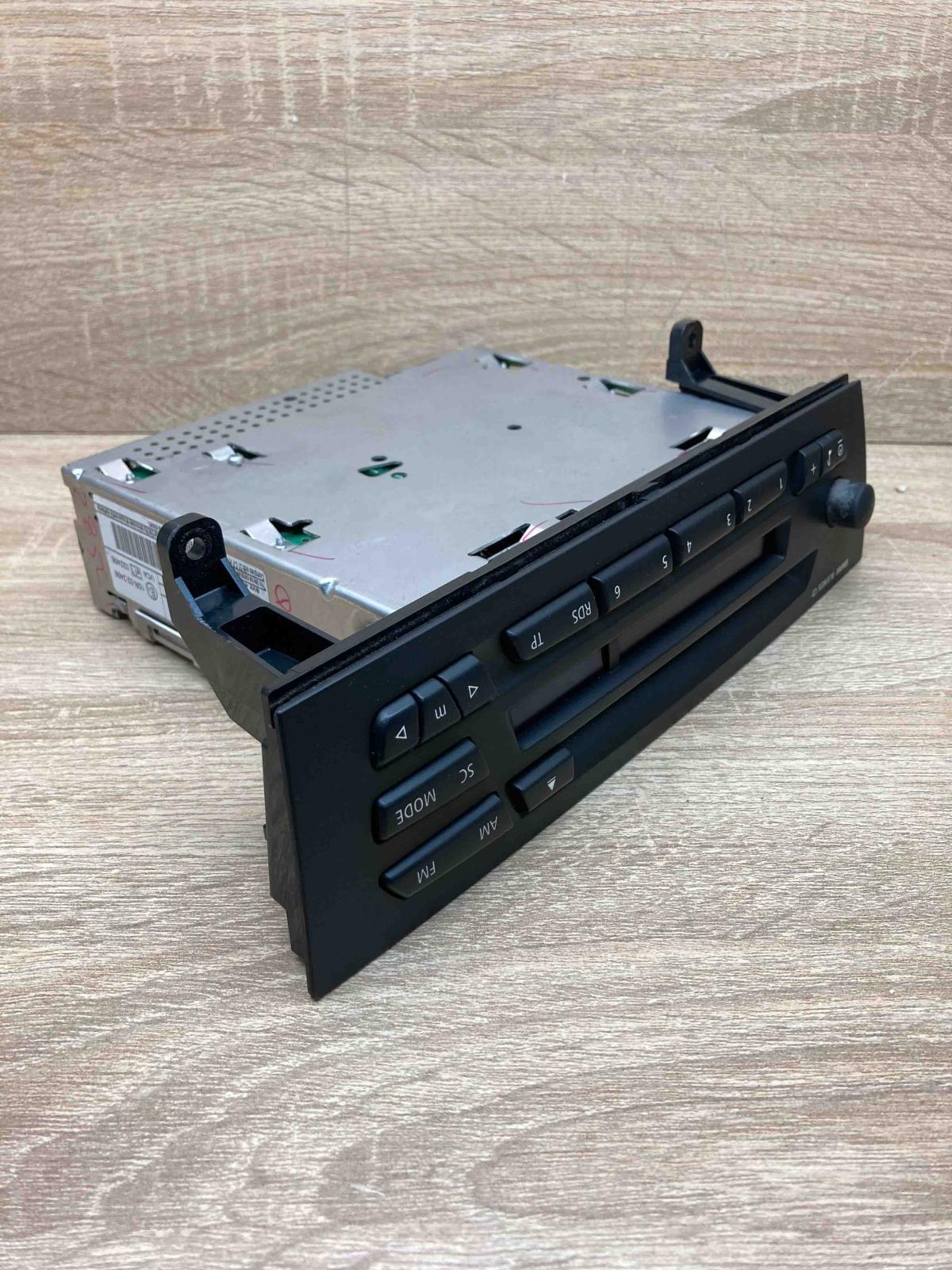 6952296 4KAF 18C838 CA With Code Radio/CD/DVD/GPS head unit BMW 1 E81 E87