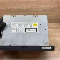 1K0035186AA 7647201360  Radio/CD/DVD/GPS head unit Volkswagen Golf V