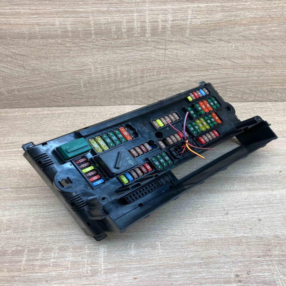 9252815 1703344  Fuse module BMW 5 F10 F11