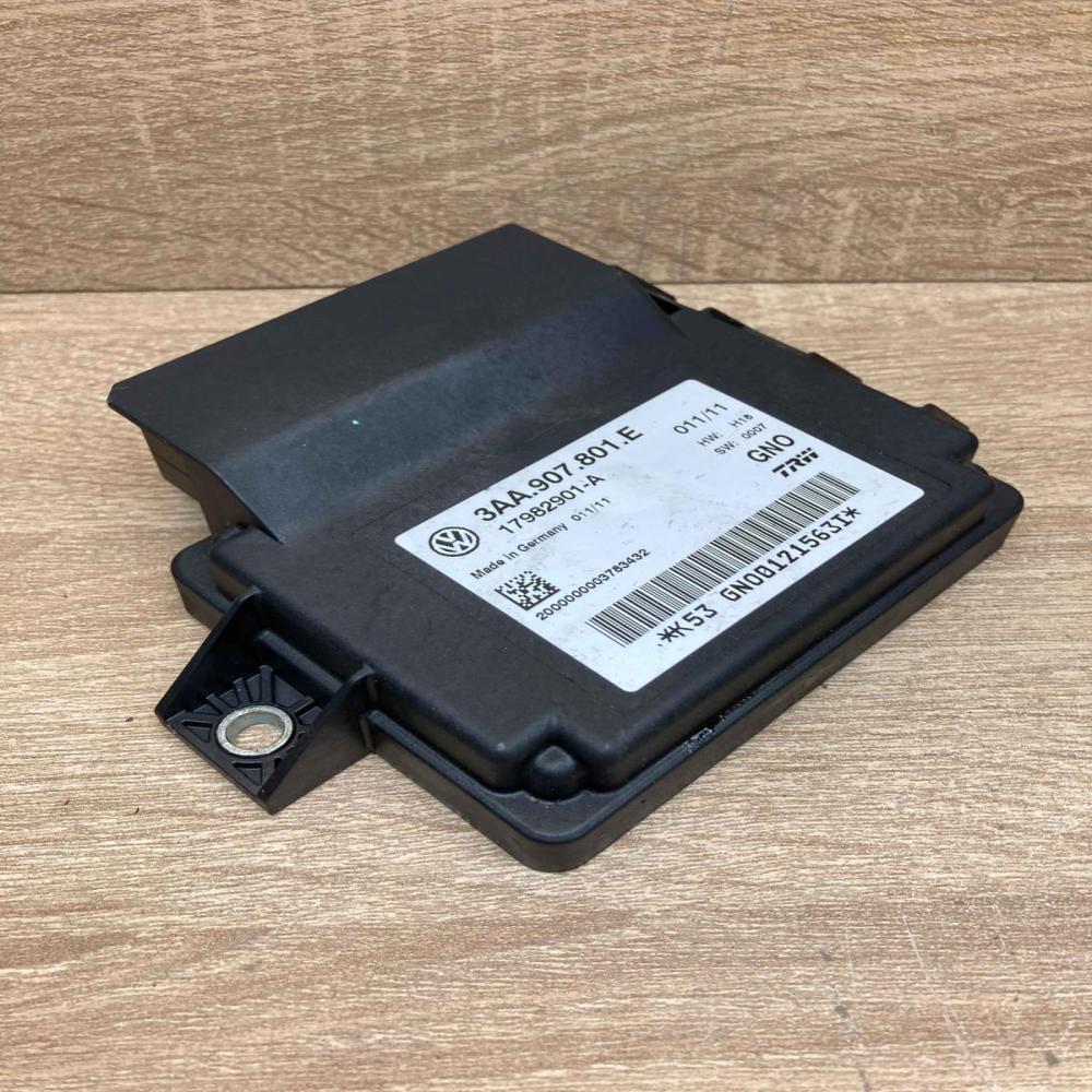 3AA907801E 17982901A  Hand brake control module Volkswagen PASSAT B7