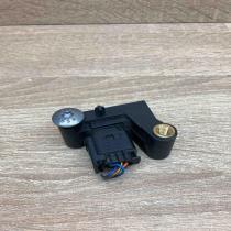 6977398  With Plug Airbag deployment crash/impact sensor BMW 5 E60 E61