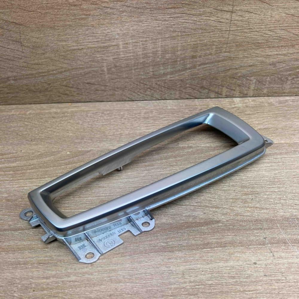 9189064   Other interior part BMW 5 F10 F11