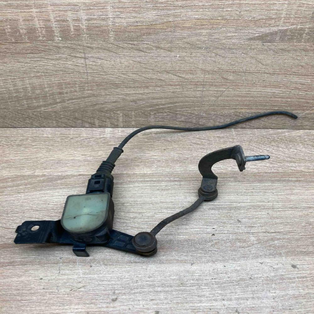 1T0907503 6PM008739  Headlight/headlamp level sensor Volkswagen PASSAT B6