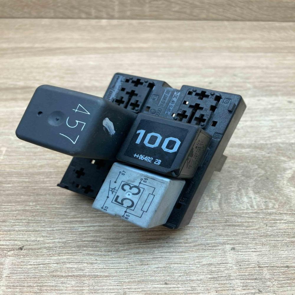 038907281B 1K093750  Other relay Volkswagen PASSAT B7