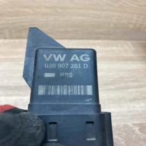 038907281D 0281003038  Glow plug pre-heat relay Volkswagen PASSAT B6