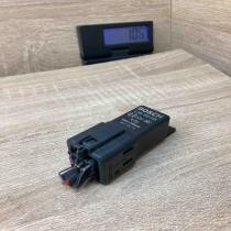 038907281D 0281003038  Glow plug pre-heat relay Volkswagen PASSAT B6