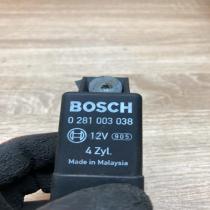 038907281D 0281003038  Glow plug pre-heat relay Volkswagen PASSAT B6