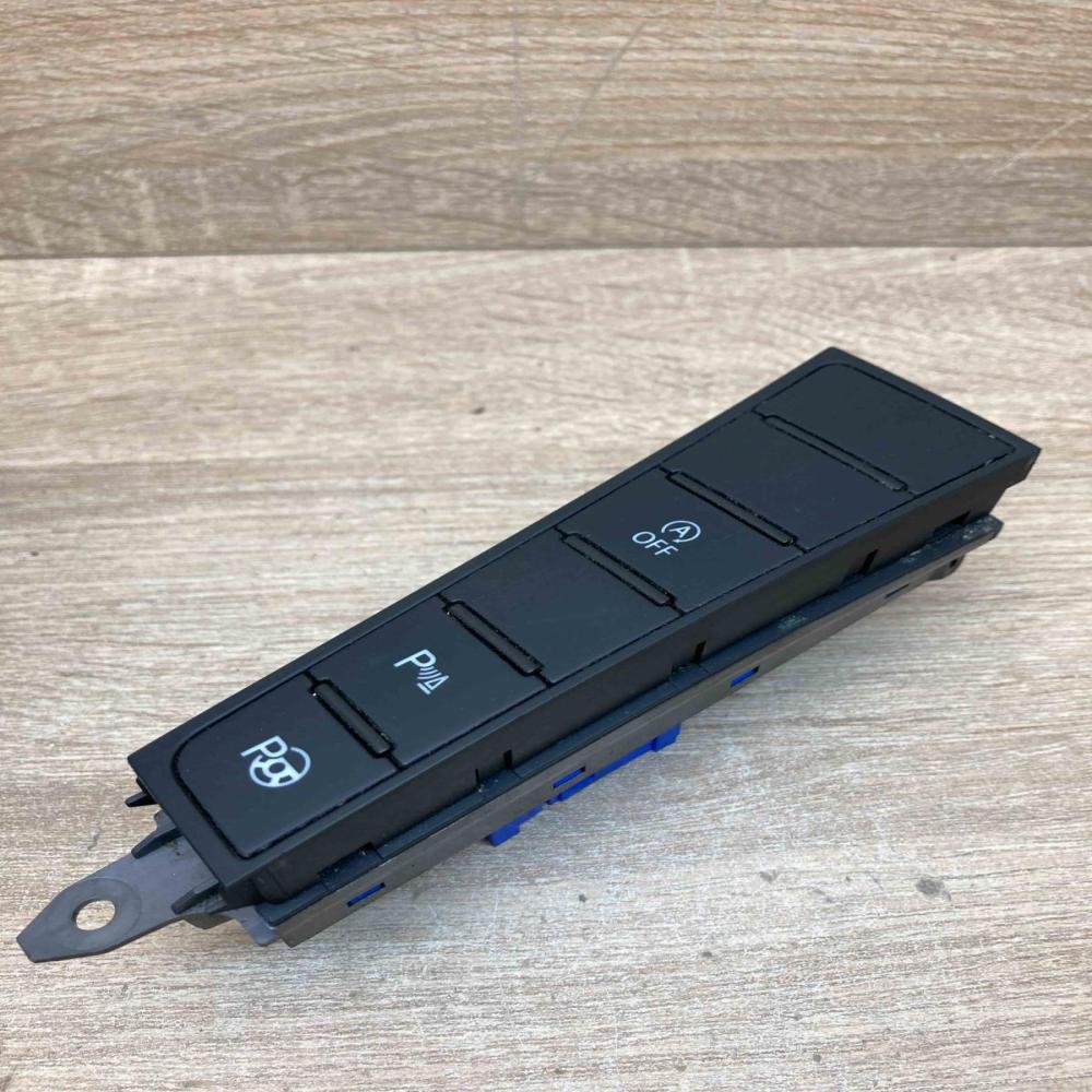 3AC927137L   Parking (PDC) sensor switch Volkswagen PASSAT B7