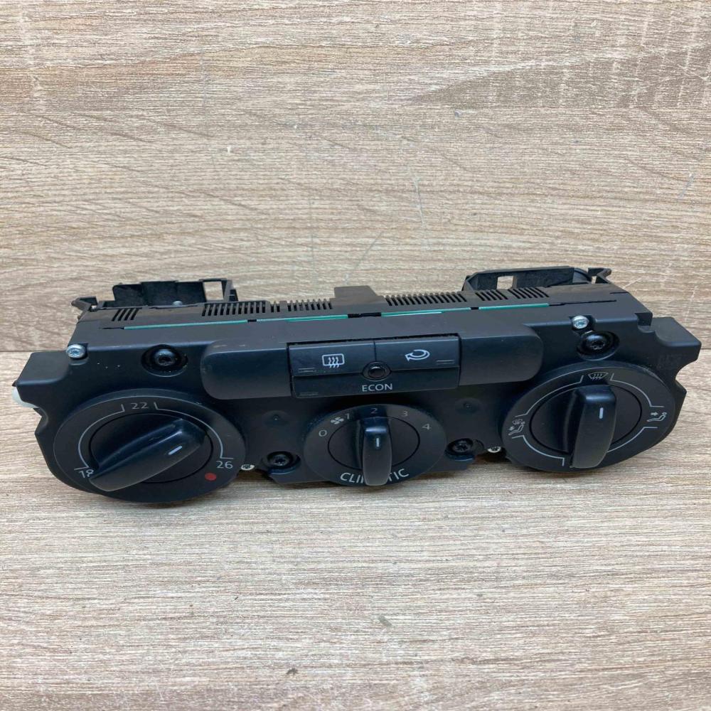 1CF747609 53701  Climate control unit Volkswagen Golf V
