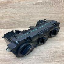 1CF747609 53701  Climate control unit Volkswagen Golf V