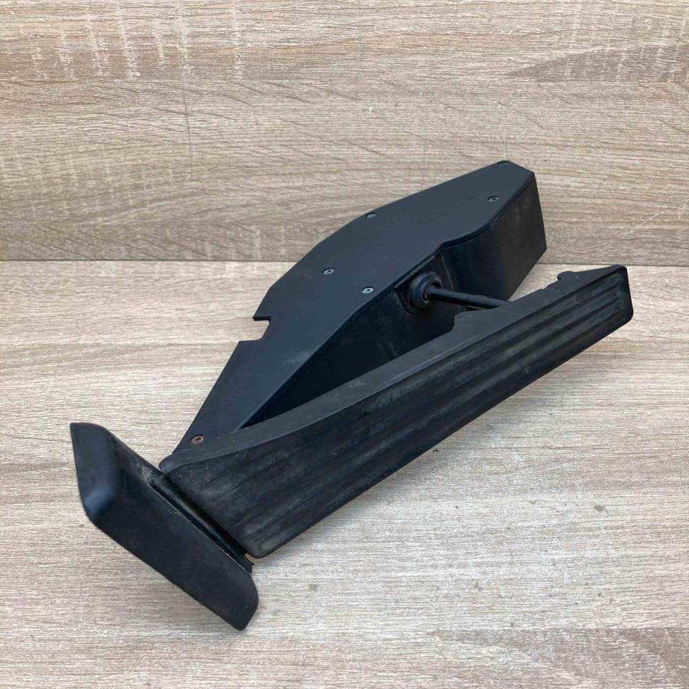 6762481 259160 10  Accelerator throttle pedal BMW X1 E84