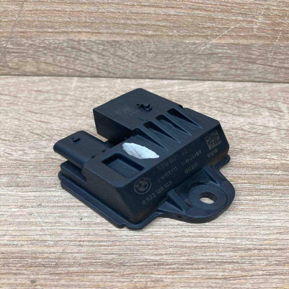 8570087 0522120103  Glow plug pre-heat relay BMW 3 F30 F35 F31