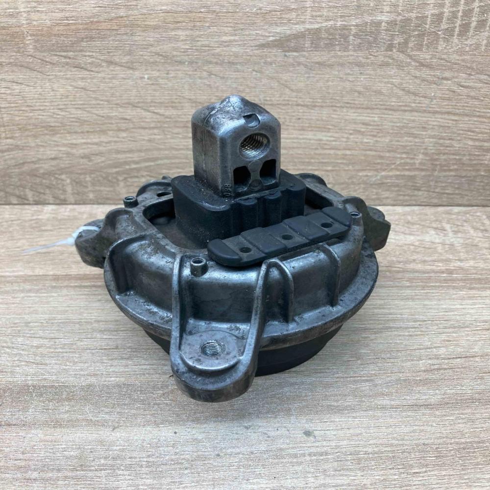 6785601 139811 12  Engine mount bracket BMW 5 F10 F11