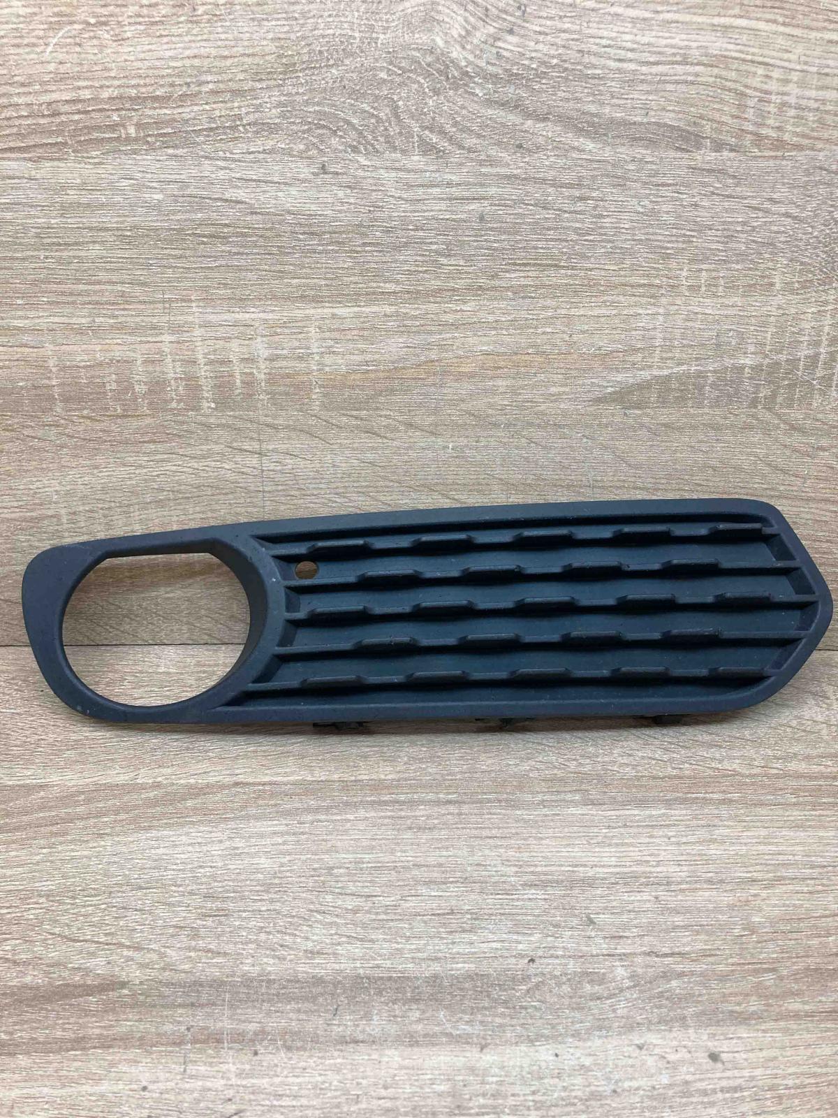 7245870 108336 10 Right Side Front fog light trim/grill BMW 1 F20 F21