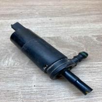 8377613   Headlight washer pump BMW 7 E65 E66