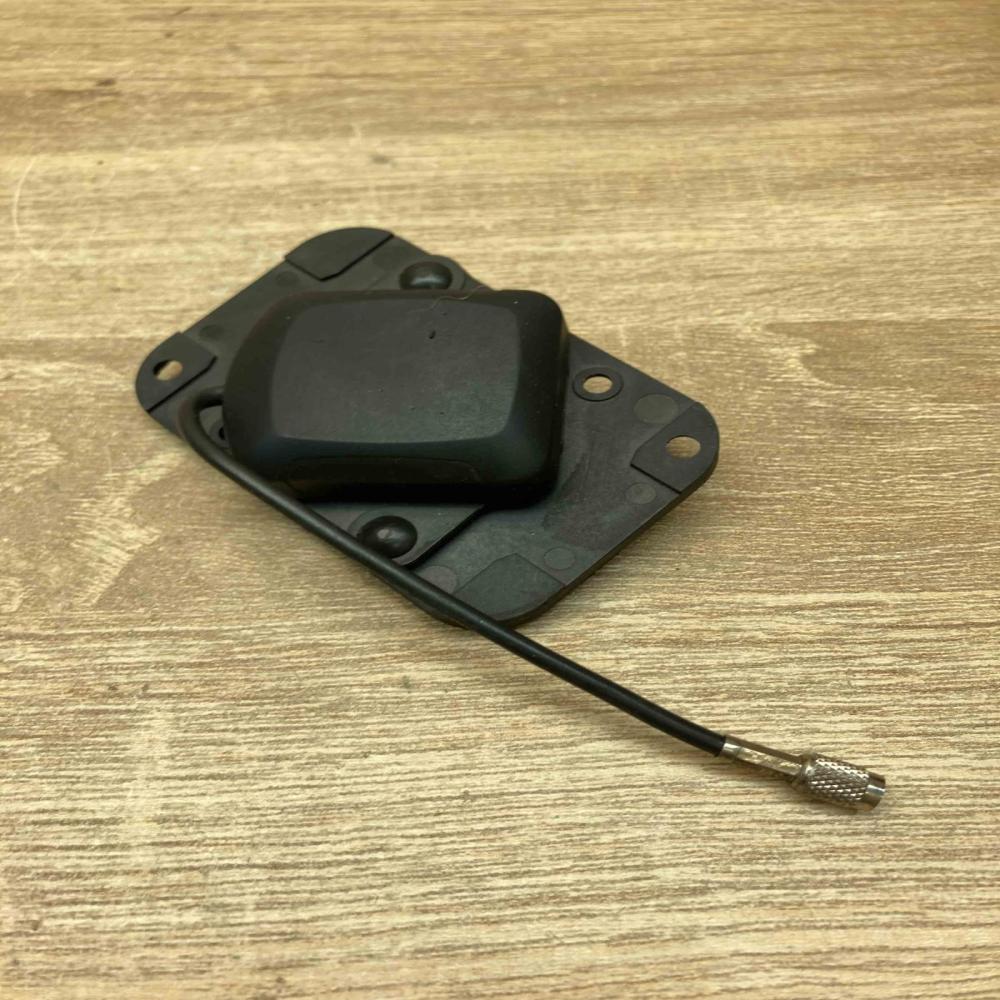 8360725   Aerial antenna amplifier BMW 5 E39