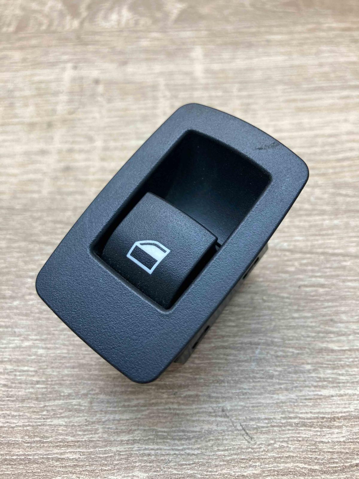 9208106 B6332  Electric window control switch BMW 3 F30 F35 F31