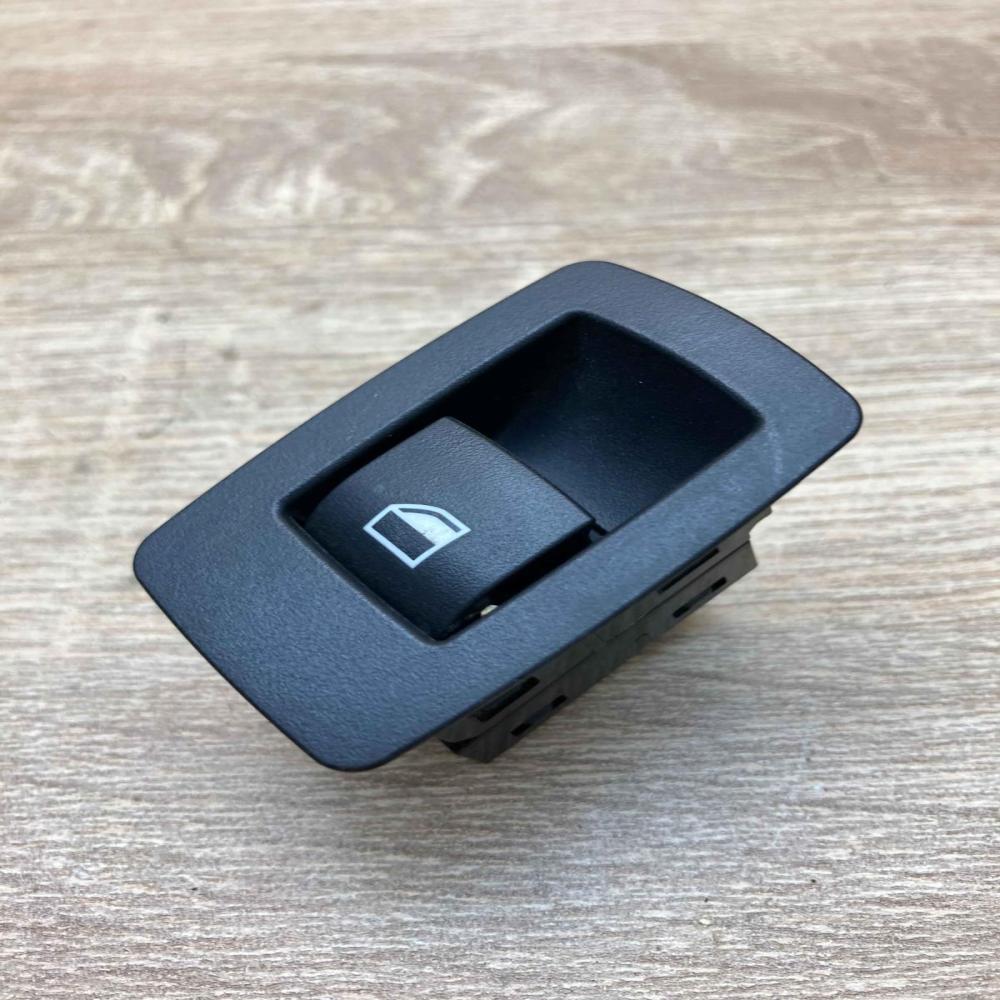9208106   Electric window control switch BMW 3 F30 F35 F31