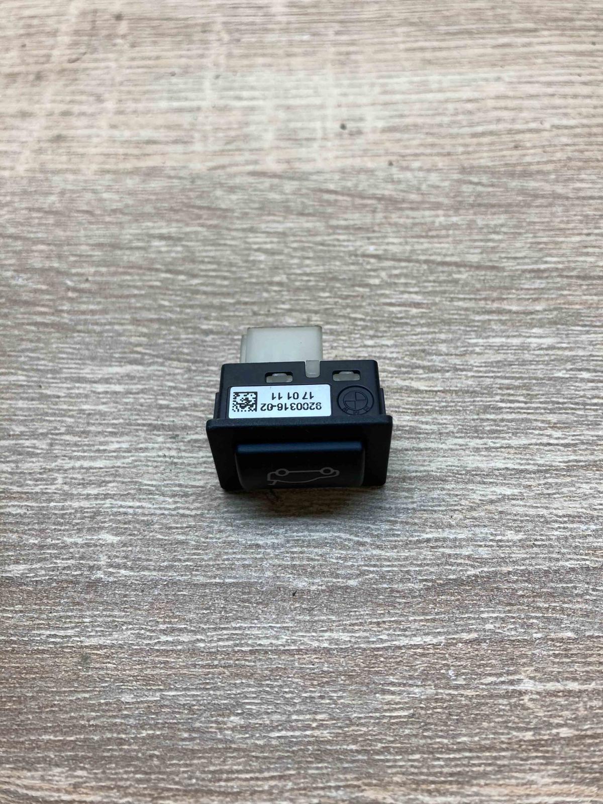 9200316 9200316 02  Tailgate/trunk/boot open switch BMW 5 E39