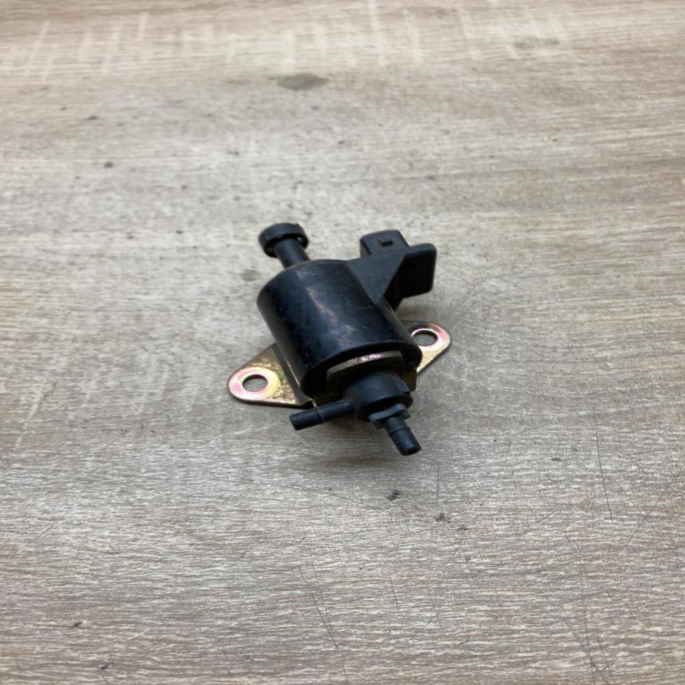 7700857062   Turbo solenoid valve Renault Laguna I
