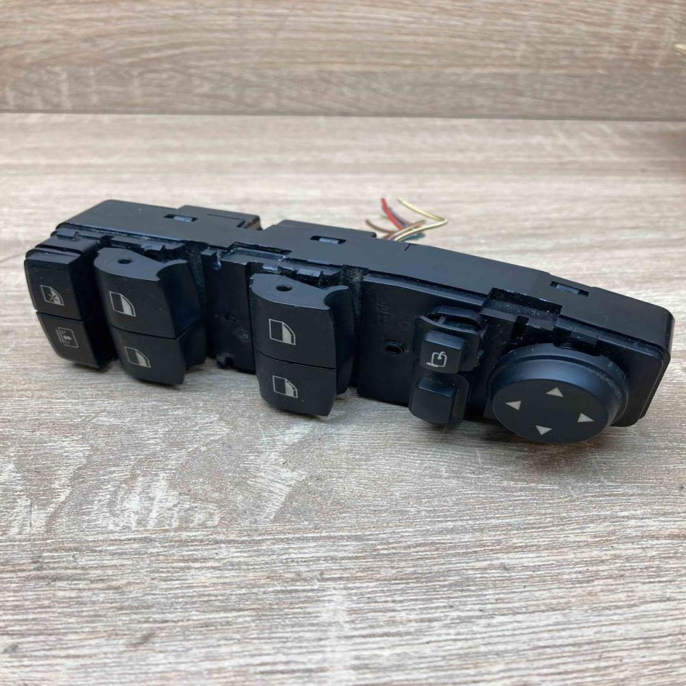 9238240  With Plug Electric window control switch BMW 5 F10 F11
