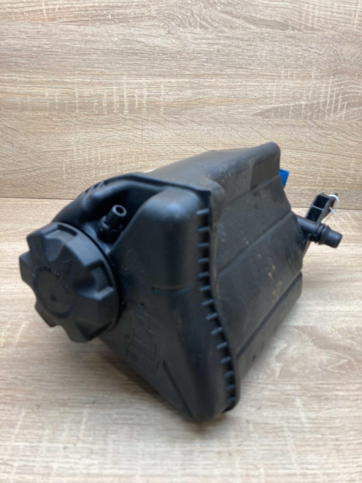 7601949 108086 11  Coolant expansion tank/reservoir BMW 5 F10 F11
