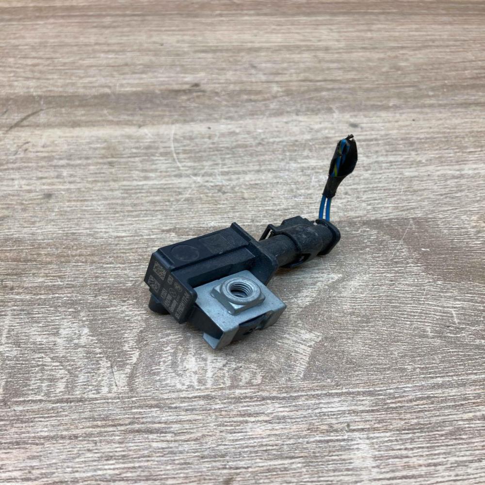9224177 121208  Airbag deployment crash/impact sensor BMW 5 F10 F11