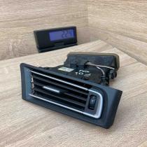 9115858   Dashboard side air vent grill/cover trim BMW 7 F01 F02 F03 F04