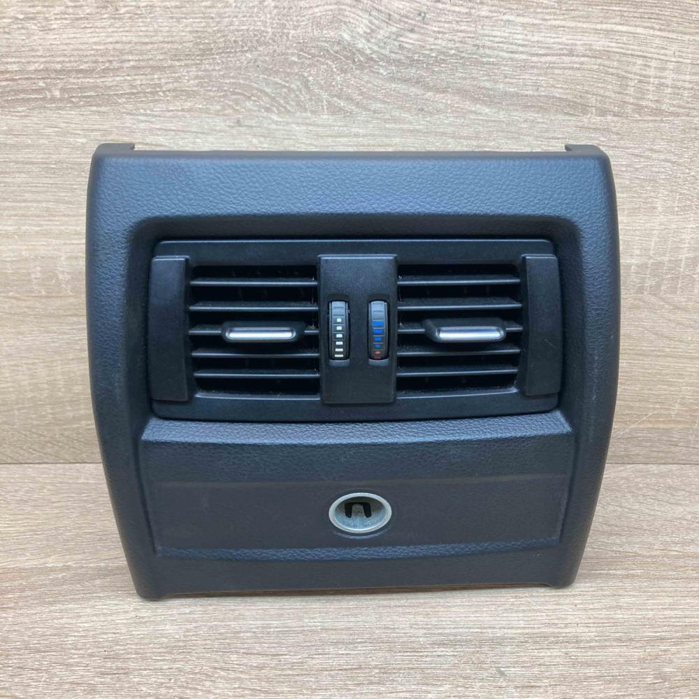 9207330   Rear air vent grill BMW 3 F30 F35 F31