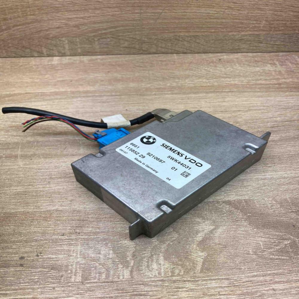 9210697 115852 29 With Plug Other control units/modules BMW 7 F01 F02 F03 F04