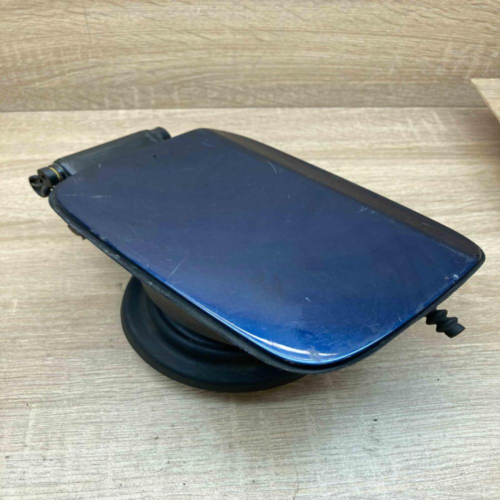 7073961   Fuel tank cap BMW 3 E90 E91