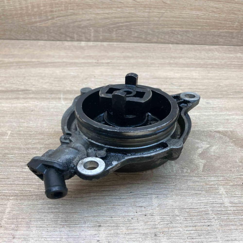 BMW Diesel Vacuum pump   Vacuum pump BMW 5 E60 E61