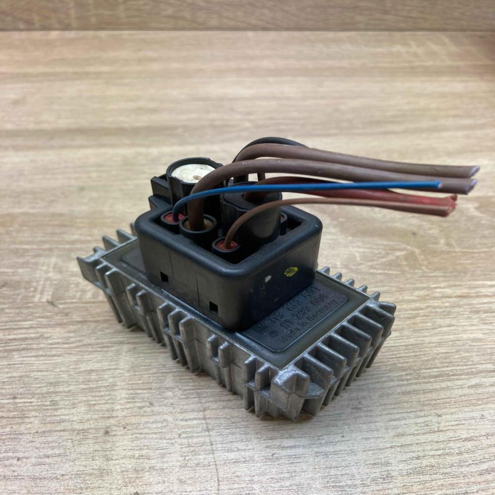 09132691 51299008  Glow plug pre-heat relay Opel Vectra C