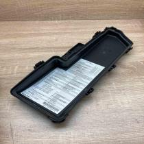 9494211 08637726  Fuse box cover Volvo S60
