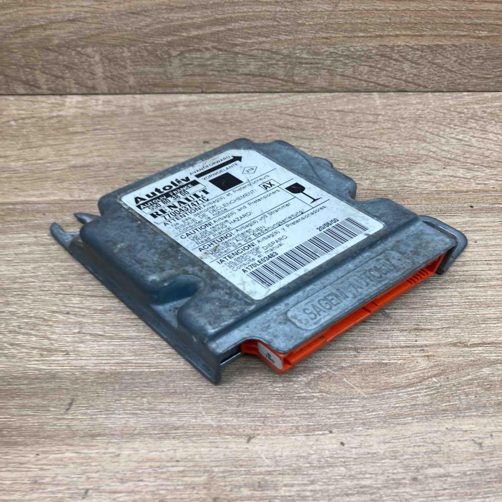 7700437471C 550803800  Airbag control unit/module Renault Scenic I