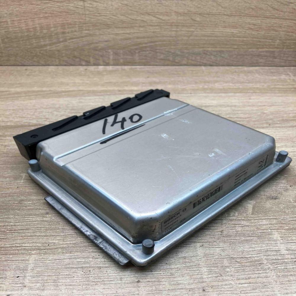 08677708A 0281010319 L4 2 Engine control unit/module ECU Volvo V70