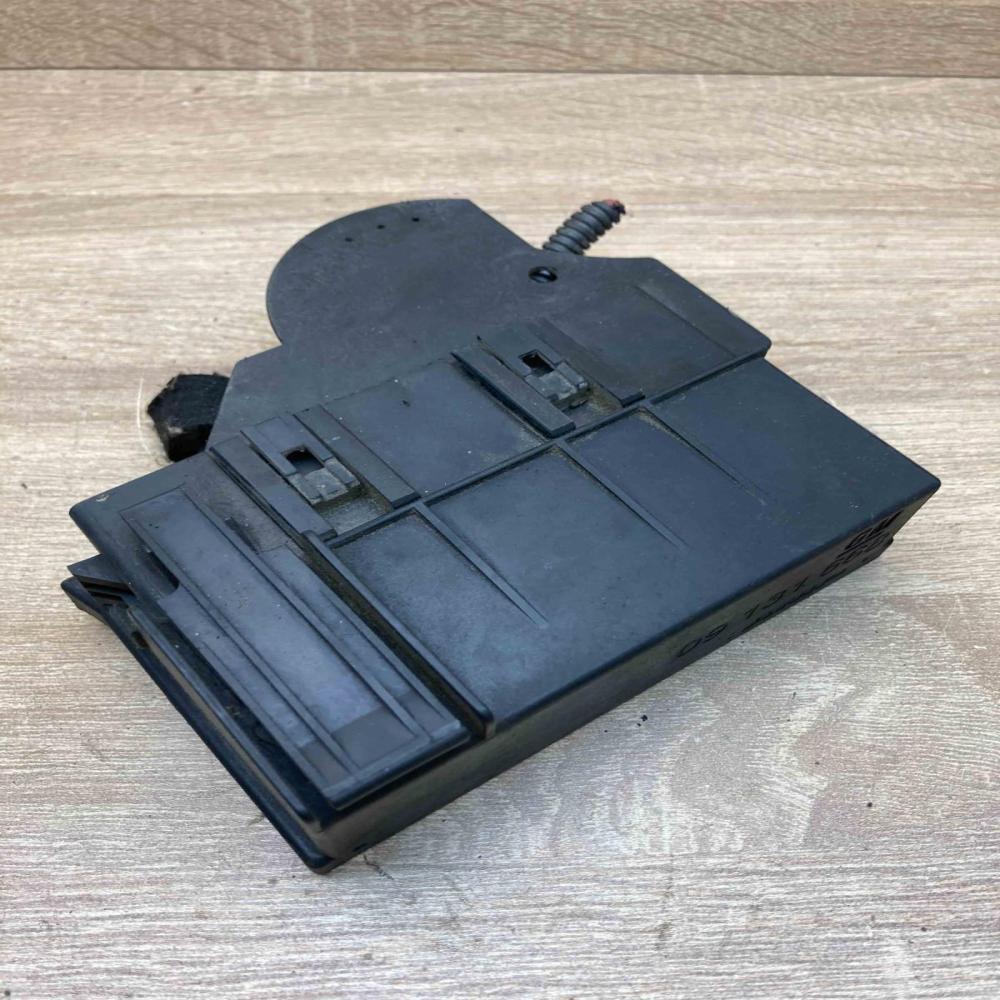 09131668 968556 1  Fuse box set Opel Zafira A
