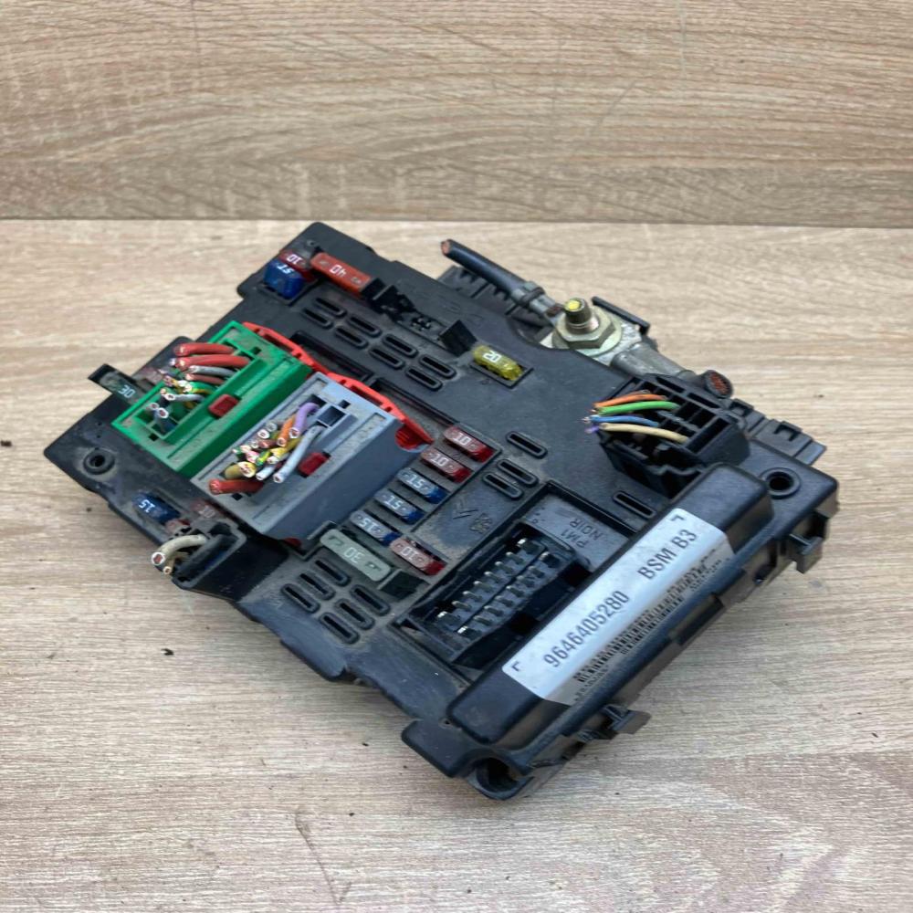9646405280   Fuse module Peugeot 307