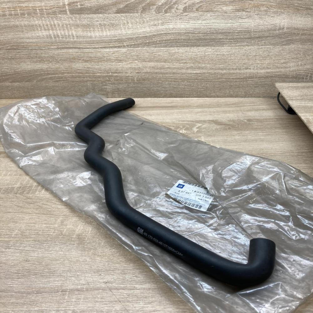 93170033  Omega pipe hose Other engine bay part Opel Omega B1