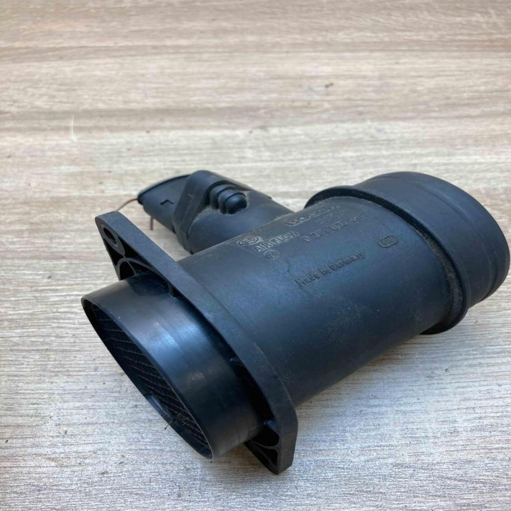 0281002216   Mass air flow meter Volkswagen PASSAT B5
